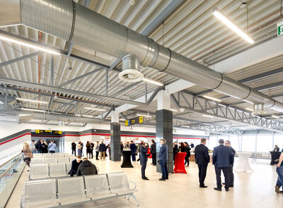 Pardubické letiště má nové patro terminálu, zvýší kapacitu i komfort cestujících