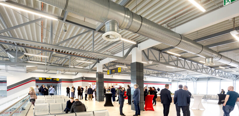 Pardubické letiště má nové patro terminálu, zvýší kapacitu i komfort cestujících