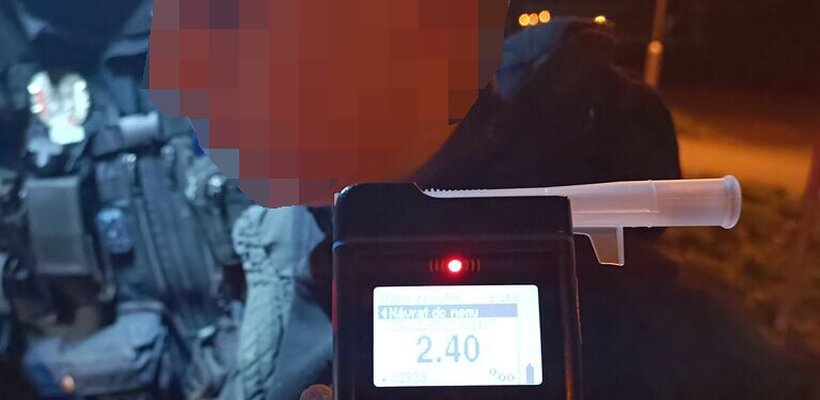 Pokus o útěk hlídce netrval dlouho; Jeden řidič na pervitinu, další pod vlivem alkoholu; S rozbitým nosem pomohli strážníci i záchranáři