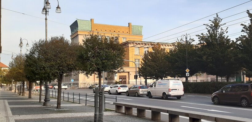 Alej v ulici Jahnova by se do konce roku měla dočkat obnovy