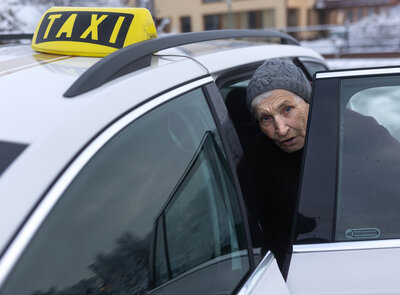 Senior taxi bude mít nového provozovatele, pro většinu klientů se služba nemění