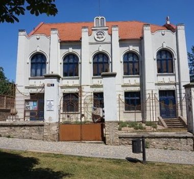 Bývalá židovská synagoga (Former Jewish Synagogue)