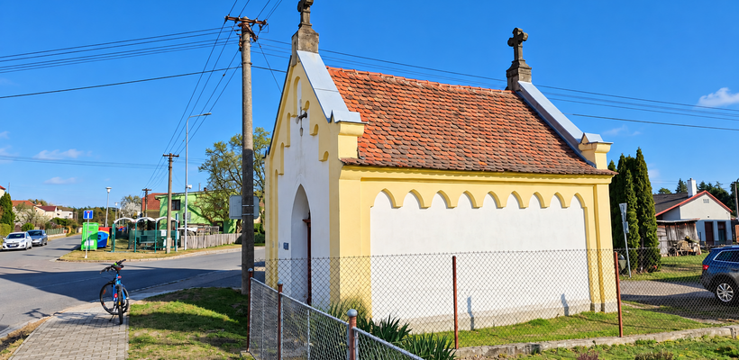 Kaple sv. Jana Křtitele v Černé za Bory je po opravě