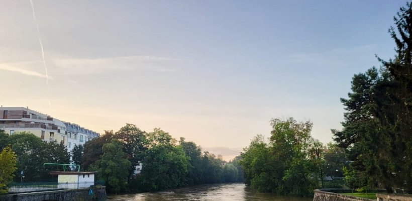 Toky se v noci rychle zvednou, kvůli Chrudimce byli informováni obyvatelé Nemošic, Drozdic a Mnětic o přípravě na evakuaci