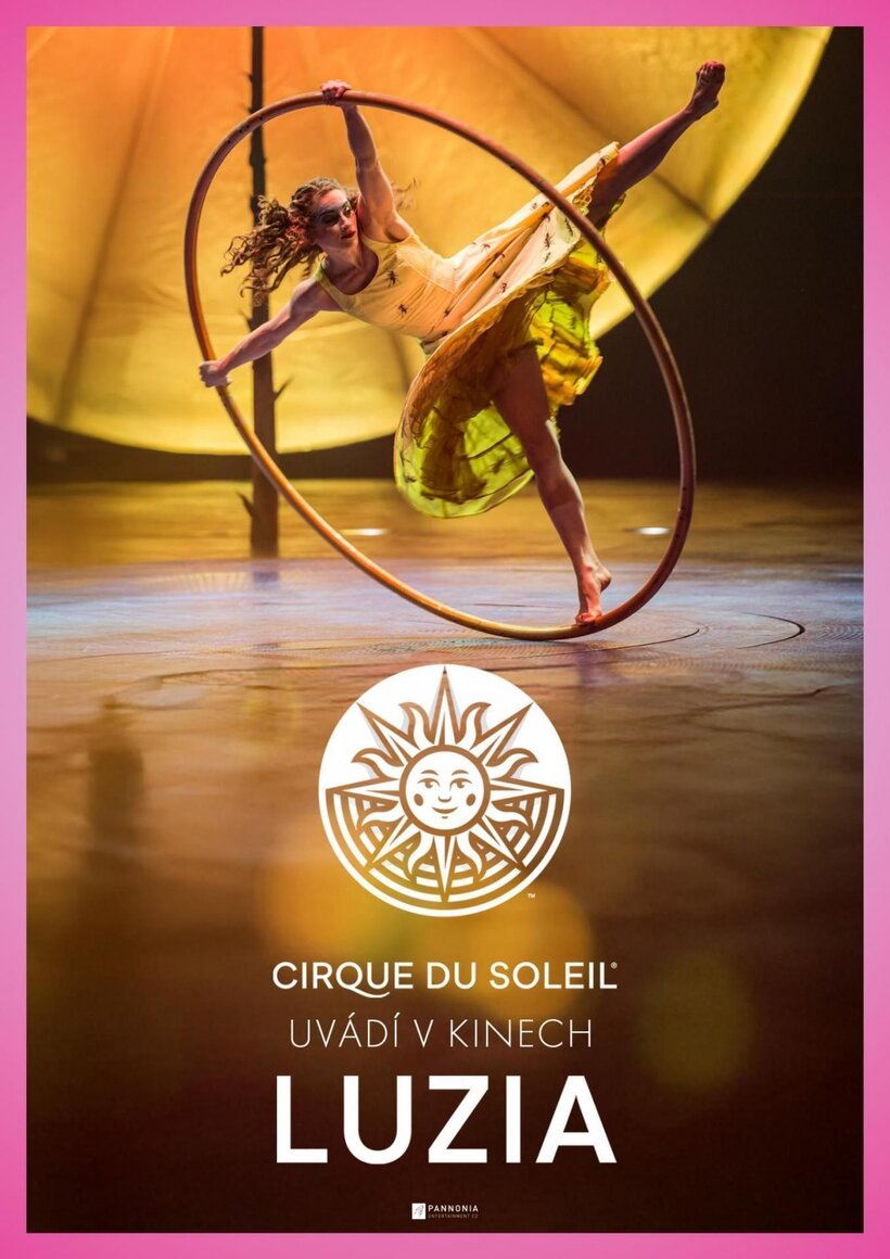 Cirque du Soleil: LUZIA
