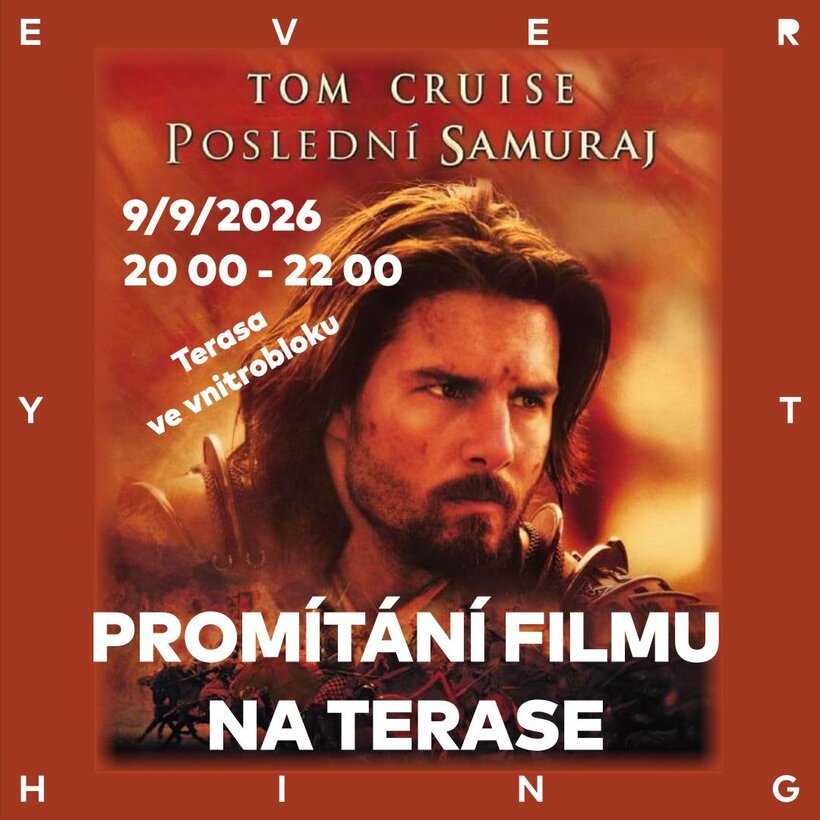 Promítání filmu na terase Everything