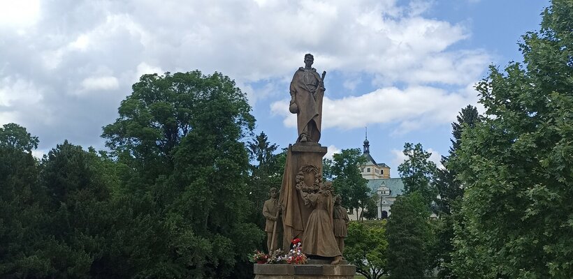 Město znovu prověří možnosti přesunu sochy Rudoarmějce