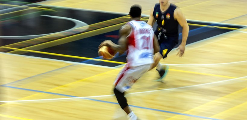 Pardubice chtějí pomoci Tesle a basketbalové mládeži se zázemím