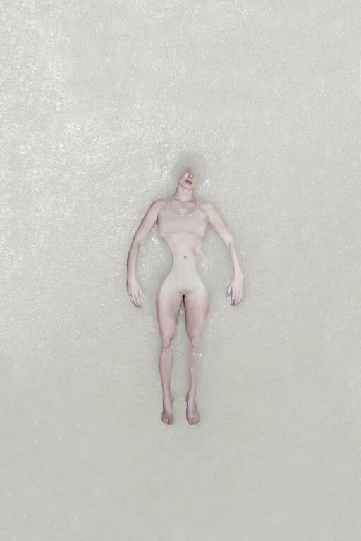 New Liquidities: Sisters in photography