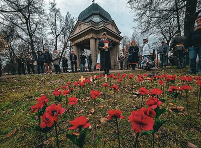 Vlčí mák České republiky: vzpomínáme na padlé, pomáháme živým