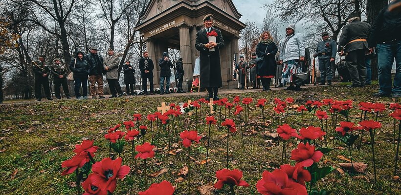 Vlčí mák České republiky: vzpomínáme na padlé, pomáháme živým