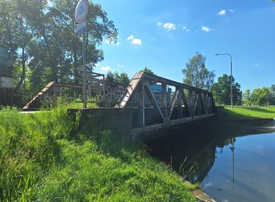 Uzavírka mostů v Mněticích