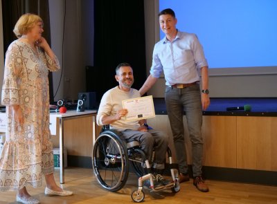 Na Burze filantropie podpořily Pardubice terapeutickou linku, řidičské průkazy pro mladé bez zázemí a fitness pro hendikepované
