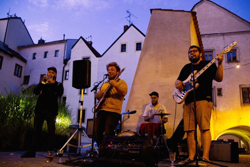 the strýc & 2+1 Jam band