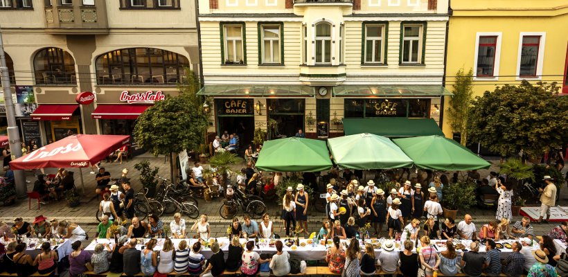 Třída Míru v Pardubicích znovu ožije sousedskou večeří!