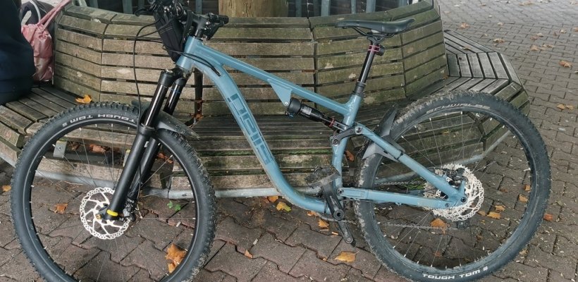 Kolo ukradl ve vlaku, strážníkům se neschoval, Za 7 dní 23 jehel, Ženě pomohla hlídka strážníků