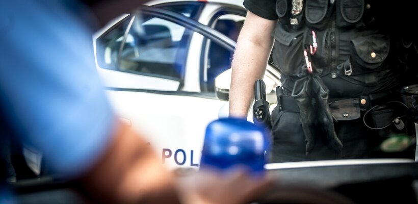 Tlumočník se rozjel, překládal i to, co cizinec neříkal
