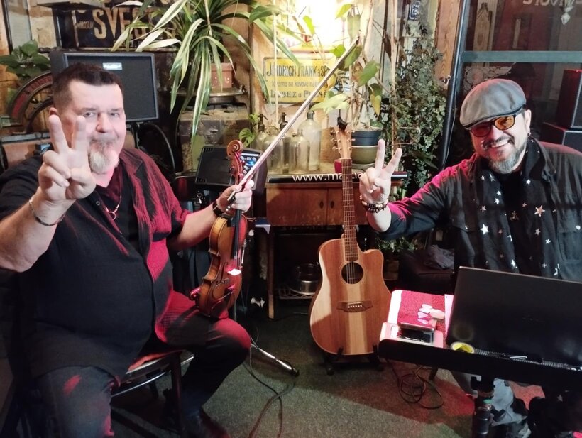 Martias & Milan Charvát - Recitál vyprávění hudby