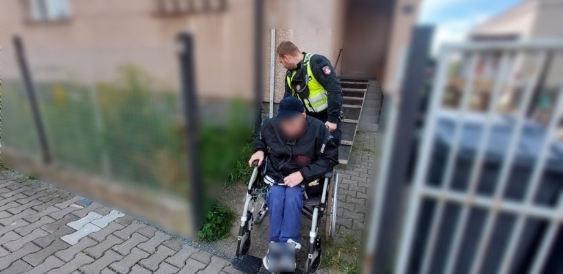 Z benzínky na záchytku; Ztracená žena se snažila dostat domů, kde už 20 let nebydlí