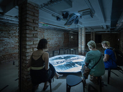 Expozice Tichá hrdinství v Institutu Paměti národa | Mezinárodní den průvodců